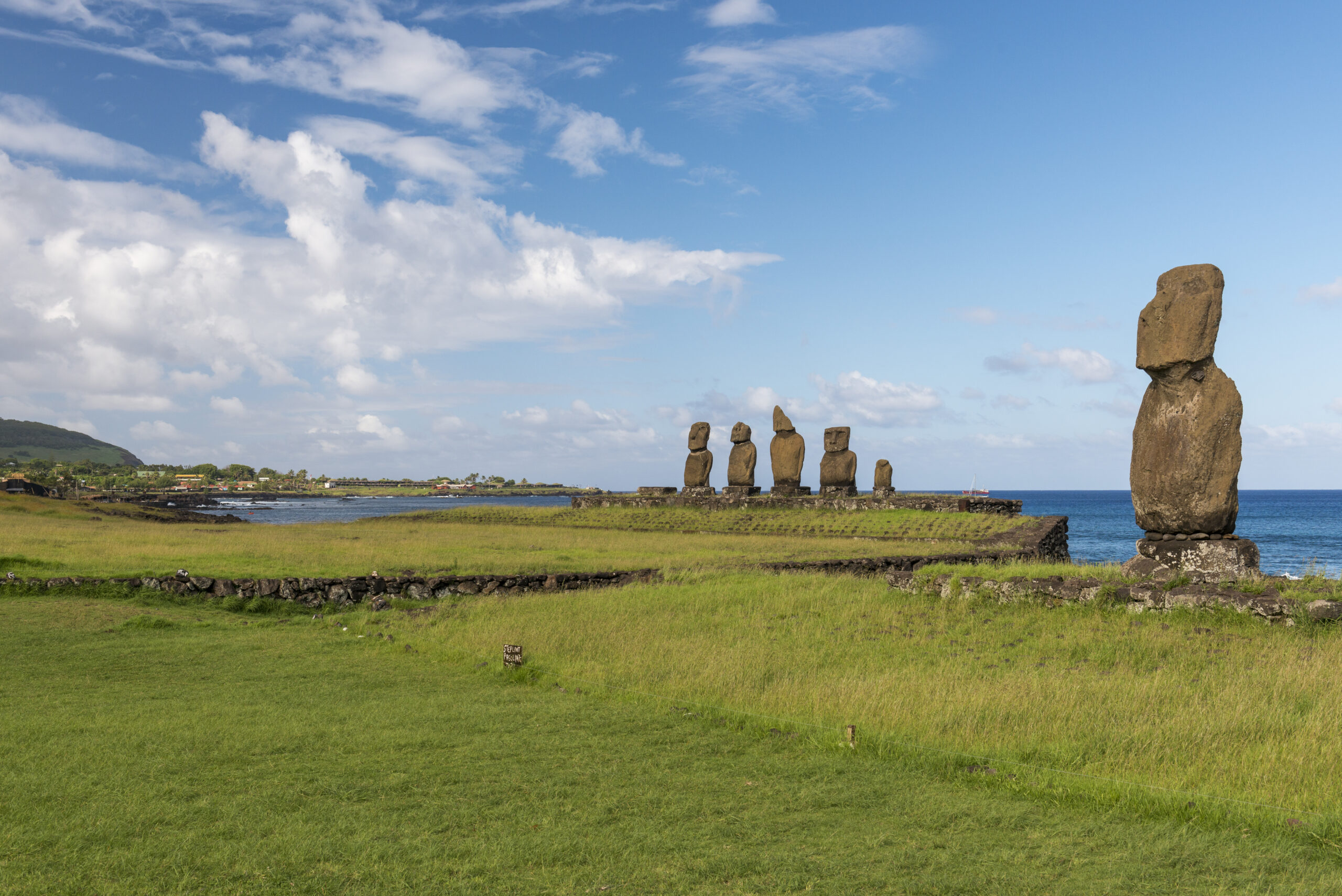 Easter Island (Rapa Nui): Chile’s Most Remote Story Written in Stone